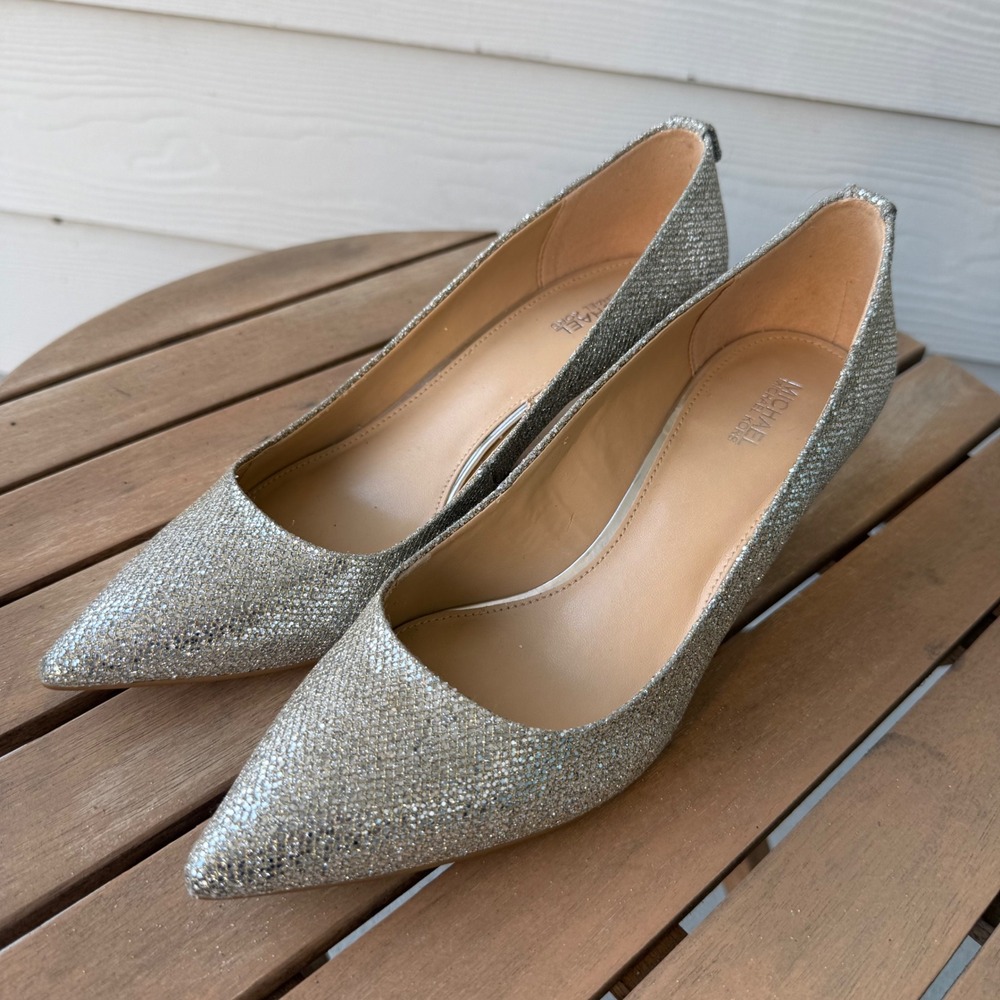 Michael Kors Silver Glitter Pointed Toe Kitten Heels Pumps Size 7.5M